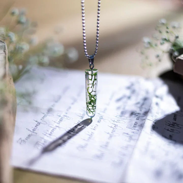 Floral resin Evergreen Necklace