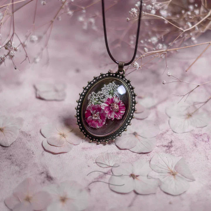 Floral resin Frilly Flower Victorian Necklace