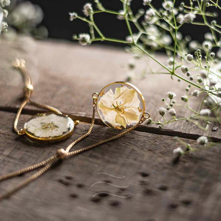 Floral resin Swansong Bracelet