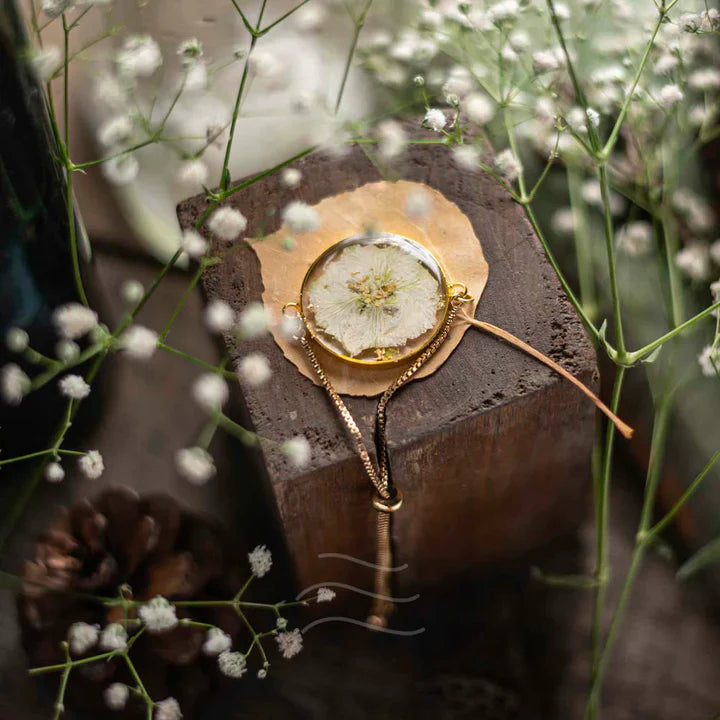 Floral resin Swansong Bracelet