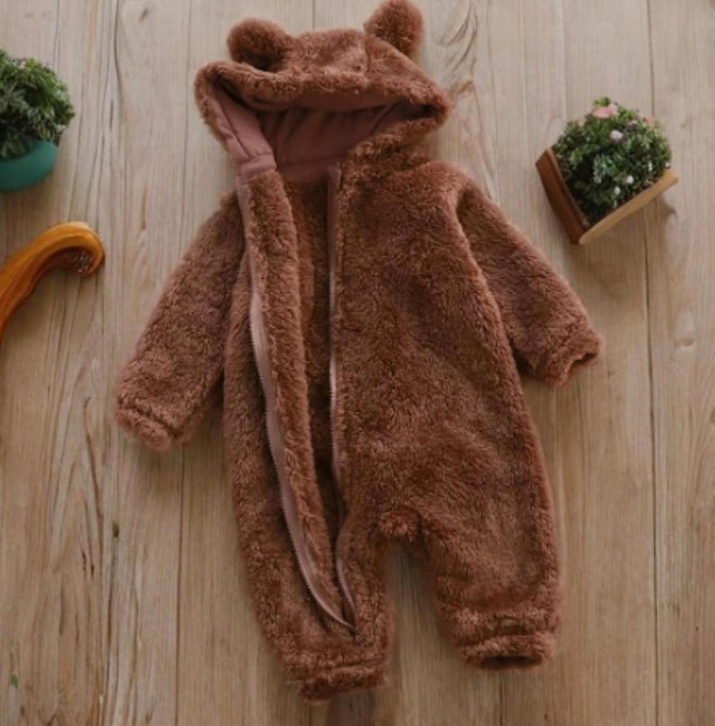 High-Quality Baby Bear Onesie with Cute Ears, Soft Cotton Fabric, and Cozy Fit – Perfect for Winter Snuggles and Everyday wear!