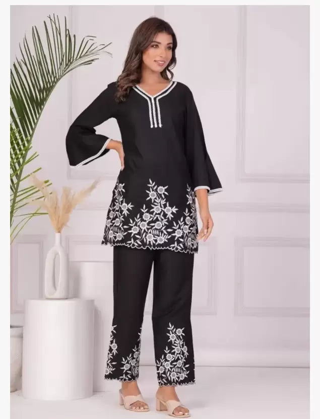 MOMKINS COTTON TOP AND BOTTOM CO ORD SET (Black)